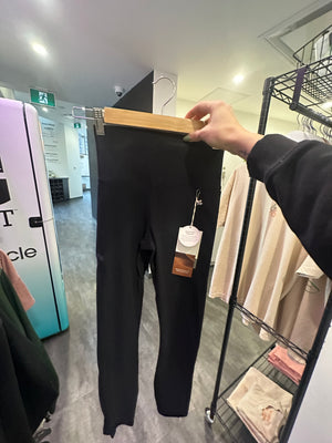 Studio Pocket Legging